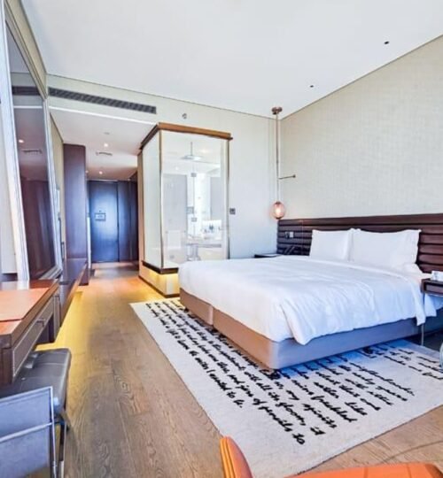 Step Into Luxury|High Floor| Prime Location