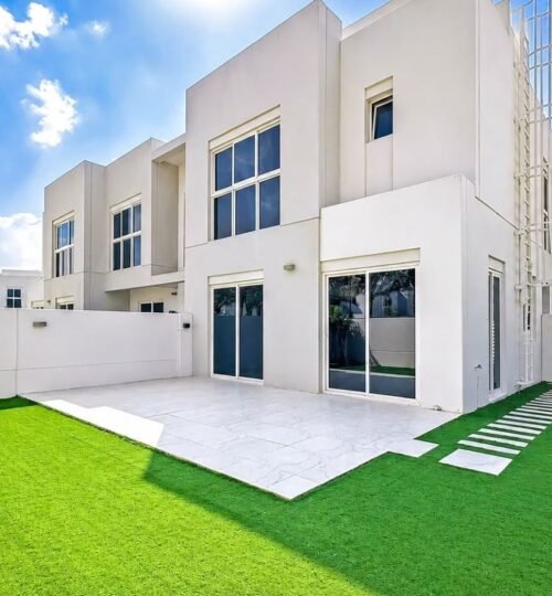 Beautiful Upgraded 4BR + Maid | Private Garden