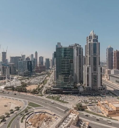 Prime location |High-floor|Stunning Skyline & Pool